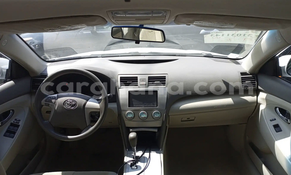 Sayi Na hannu Toyota Camry White Mota in Accra a Greater Accra Sayi Na hannu Toyota Camry White Mota in Accra a Greater Accra
