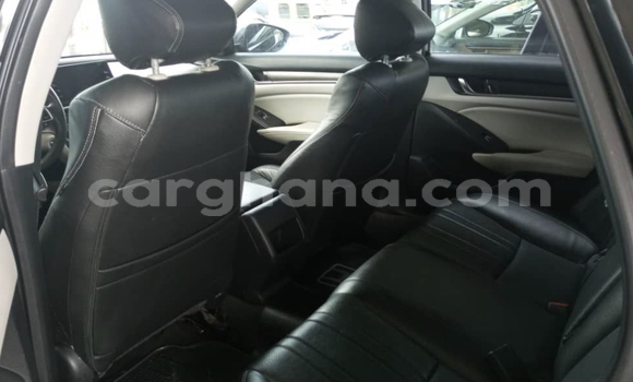 Ra Àlòkù Honda Accord Black Ọkọ̀ in Accra ni Greater Accra Ra Àlòkù Honda Accord Black Ọkọ̀ in Accra ni Greater Accra