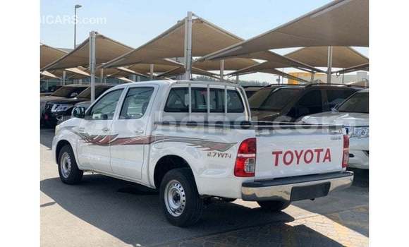 Ra Imported Toyota Hilux funfun Ọkọ̀ in Import - Dubai ni Ashanti Ra Imported Toyota Hilux funfun Ọkọ̀ in Import - Dubai ni Ashanti