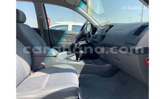 Ra Imported Toyota Hilux funfun Ọkọ̀ in Import - Dubai ni Ashanti Ra Imported Toyota Hilux funfun Ọkọ̀ in Import - Dubai ni Ashanti