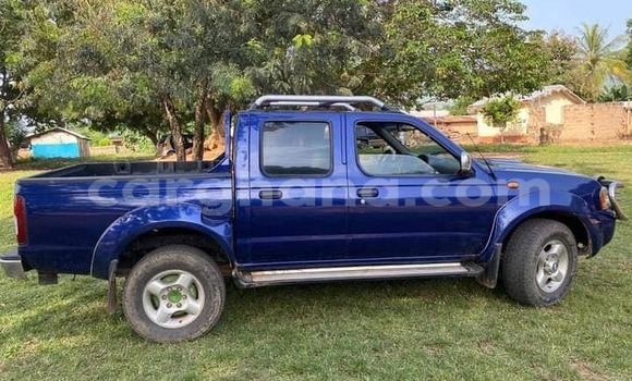 Buy Used Nissan NP 300 Blue Car in Accra in Greater Accra Buy Used Nissan NP 300 Blue Car in Accra in Greater Accra
