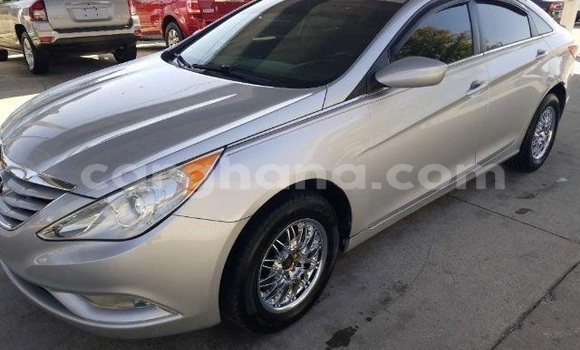 Ra Àlòkù Hyundai Sonata Silver Ọkọ̀ in Accra ni Greater Accra