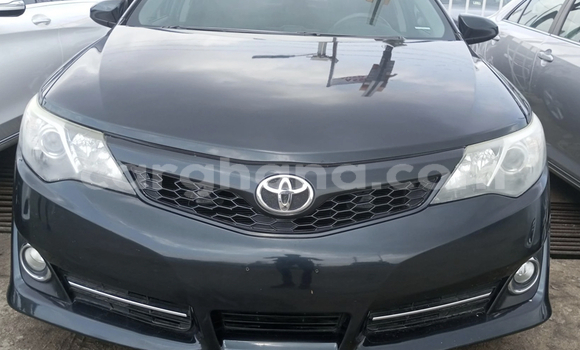 Ra Àlòkù Toyota Camry Black Ọkọ̀ in Accra ni Greater Accra