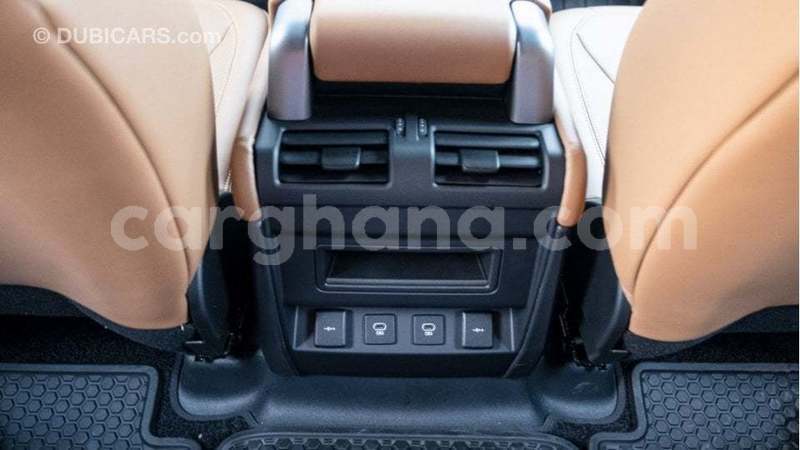 Big with watermark land rover defender ashanti import dubai 51539