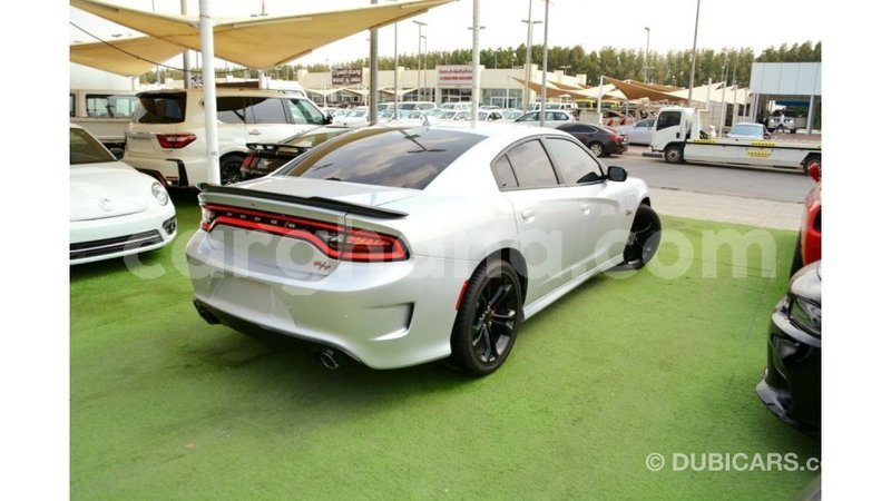 Big with watermark dodge charger ashanti import dubai 51540