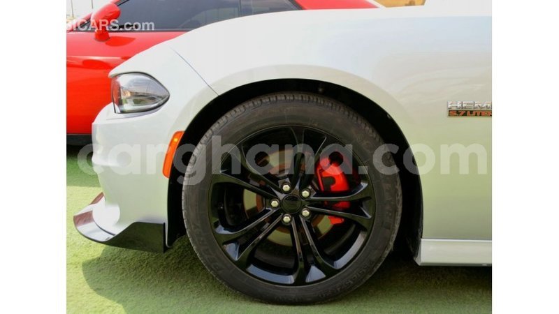 Big with watermark dodge charger ashanti import dubai 51540