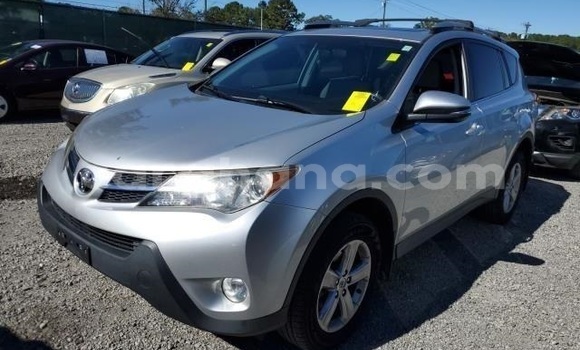 Ra Àlòkù Toyota RAV4 Silver Ọkọ̀ in Accra ni Greater Accra