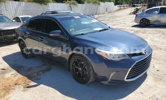 Sayi Na hannu Toyota Avalon Blue Mota in Accra a Greater Accra