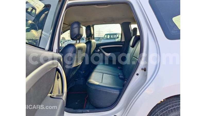 Big with watermark renault duster ashanti import dubai 51568