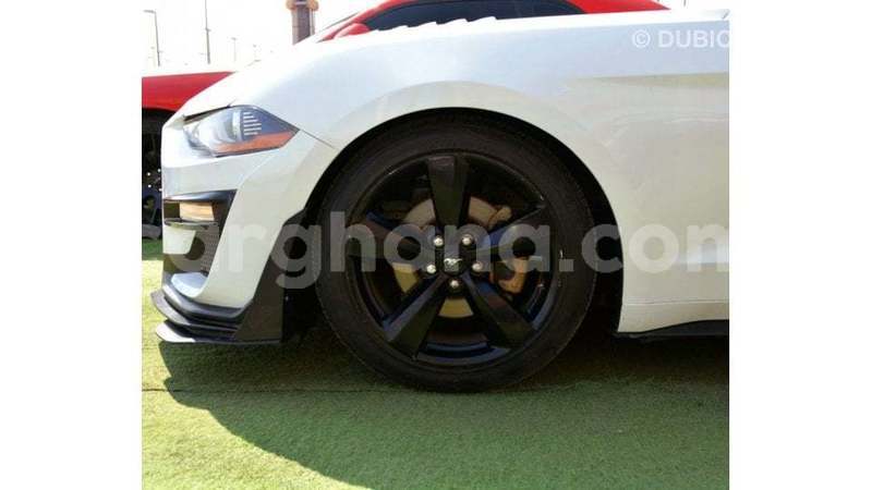 Big with watermark ford mustang ashanti import dubai 51572