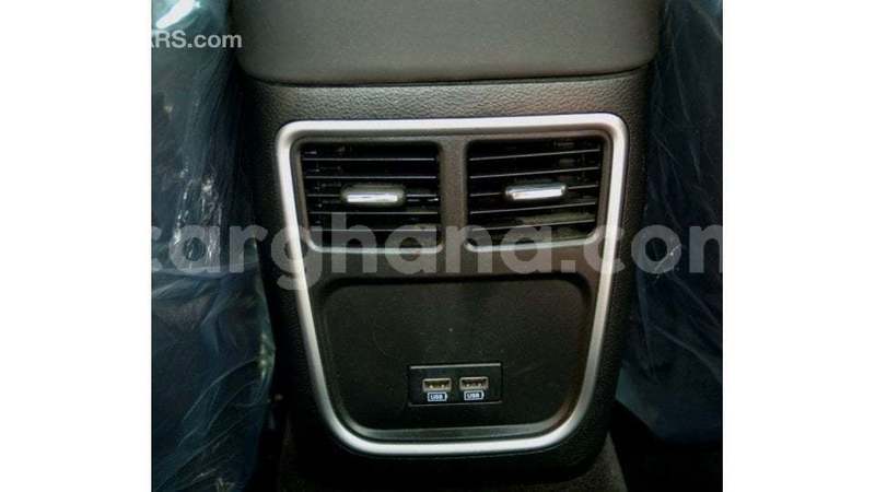 Big with watermark dodge charger ashanti import dubai 51573