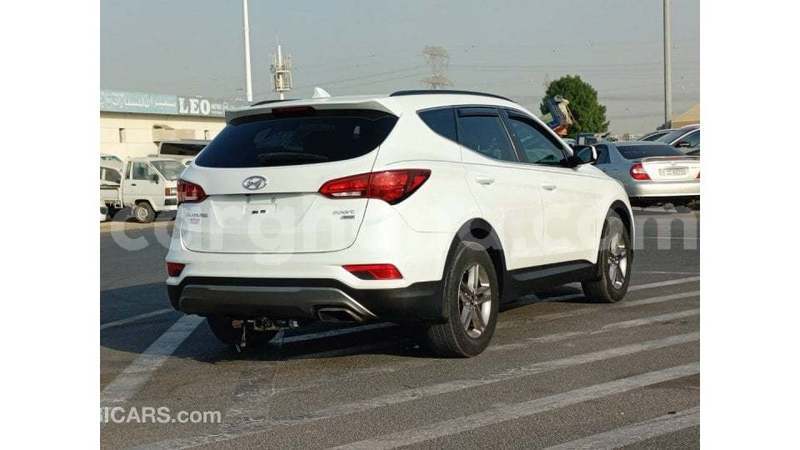 Big with watermark hyundai santa fe ashanti import dubai 51576