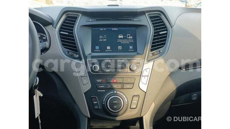 Big with watermark hyundai santa fe ashanti import dubai 51576