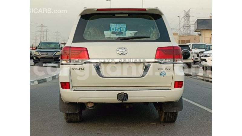 Big with watermark toyota land cruiser ashanti import dubai 51577