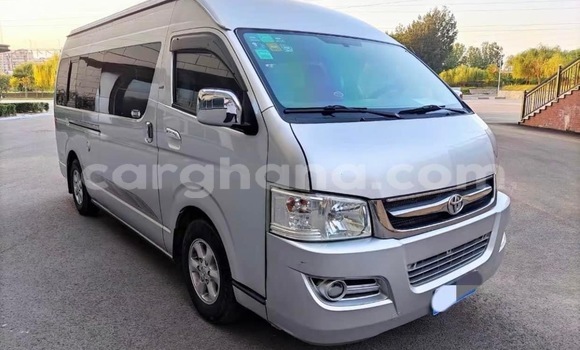 Sayi Na hannu Toyota Hiace Azurfa Mota in Accra a Greater Accra Sayi Na hannu Toyota Hiace Azurfa Mota in Accra a Greater Accra