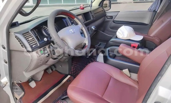 Sayi Na hannu Toyota Hiace Azurfa Mota in Accra a Greater Accra Sayi Na hannu Toyota Hiace Azurfa Mota in Accra a Greater Accra