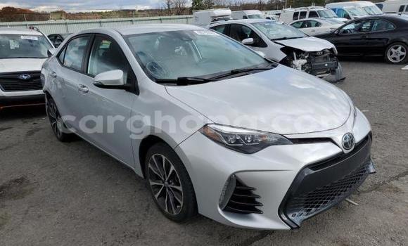 Ra Àlòkù Toyota Corolla Silver Ọkọ̀ in Accra ni Greater Accra