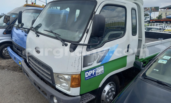 Buy Used Hyundai Matrix White Car in Accra in Greater Accra