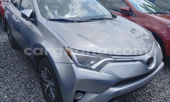 Sayi Na hannu Toyota RAV4 Azurfa Mota in Accra a Greater Accra Sayi Na hannu Toyota RAV4 Azurfa Mota in Accra a Greater Accra
