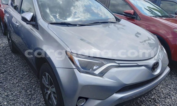Sayi Na hannu Toyota RAV4 Azurfa Mota in Accra a Greater Accra Sayi Na hannu Toyota RAV4 Azurfa Mota in Accra a Greater Accra