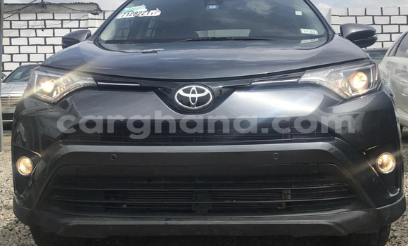 Ra Àlòkù Toyota RAV4 Alawọ ewe Ọkọ̀ in Accra ni Greater Accra