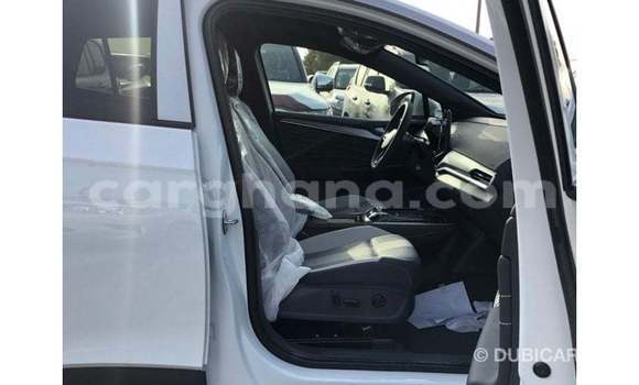 Buy Import Volkswagen Beetle White Car in Import - Dubai in Ashanti Buy Import Volkswagen Beetle White Car in Import - Dubai in Ashanti