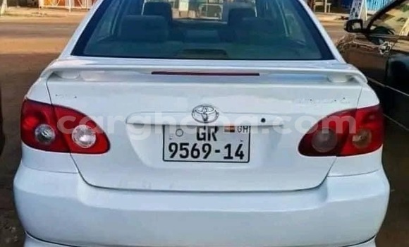 Ra Àlòkù Toyota Corolla funfun Ọkọ̀ in Accra ni Greater Accra Ra Àlòkù Toyota Corolla funfun Ọkọ̀ in Accra ni Greater Accra