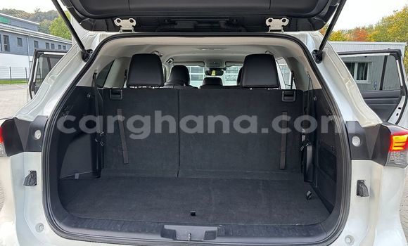 Sayi Na hannu Toyota Highlander White Mota in Accra a Greater Accra Sayi Na hannu Toyota Highlander White Mota in Accra a Greater Accra