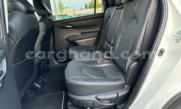 Sayi Na hannu Toyota Highlander White Mota in Accra a Greater Accra Sayi Na hannu Toyota Highlander White Mota in Accra a Greater Accra