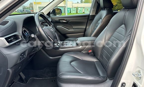 Sayi Na hannu Toyota Highlander White Mota in Accra a Greater Accra Sayi Na hannu Toyota Highlander White Mota in Accra a Greater Accra