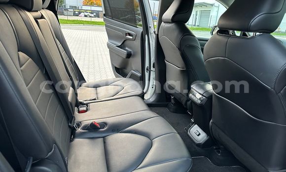 Sayi Na hannu Toyota Highlander White Mota in Accra a Greater Accra Sayi Na hannu Toyota Highlander White Mota in Accra a Greater Accra