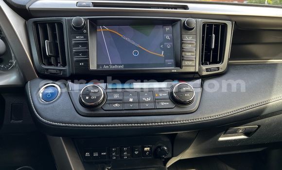 Buy Used Toyota RAV4 White Car in Accra in Greater Accra Buy Used Toyota RAV4 White Car in Accra in Greater Accra