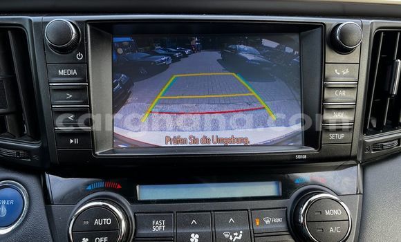 Buy Used Toyota RAV4 White Car in Accra in Greater Accra Buy Used Toyota RAV4 White Car in Accra in Greater Accra