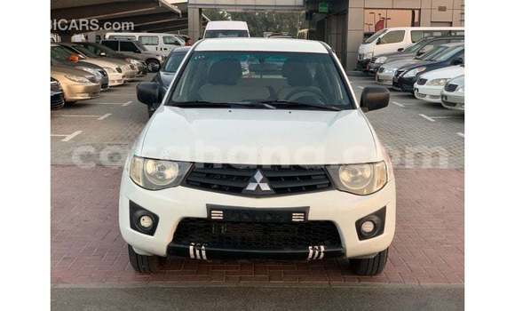 Ra Imported Mitsubishi L200 funfun Ọkọ̀ in Import - Dubai ni Ashanti Ra Imported Mitsubishi L200 funfun Ọkọ̀ in Import - Dubai ni Ashanti