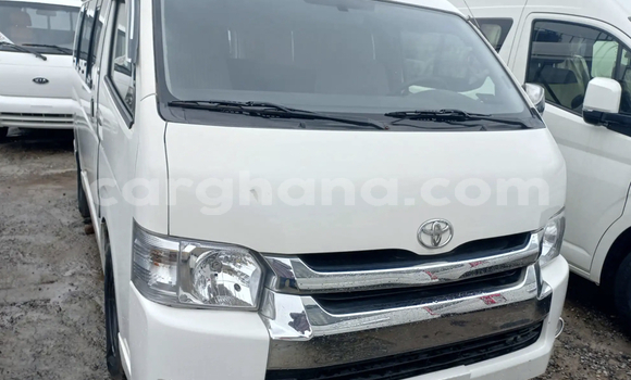 Buy Used Toyota Hiace White Car in Accra in Greater Accra