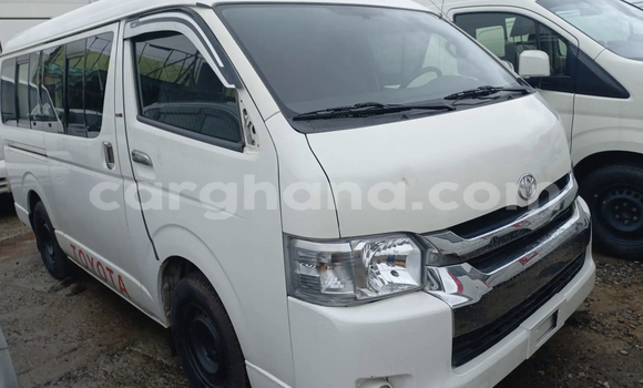 Buy Used Toyota Hiace White Car in Accra in Greater Accra Buy Used Toyota Hiace White Car in Accra in Greater Accra