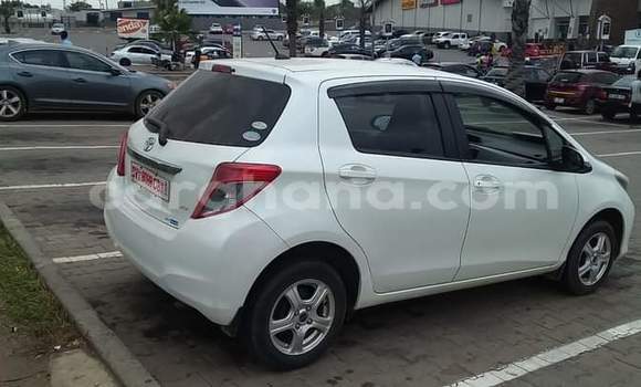 Buy Used Toyota Vitz White Car in Sekondi–Takoradi Metropolitan in Western