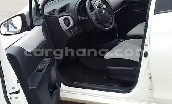 Ra Àlòkù Toyota Vitz funfun Ọkọ̀ in Sekondi–Takoradi Metropolitan ni Oorun Ra Àlòkù Toyota Vitz funfun Ọkọ̀ in Sekondi–Takoradi Metropolitan ni Oorun