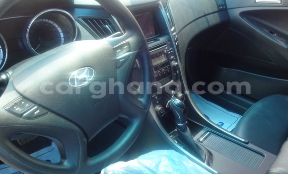 Ra Àlòkù Hyundai Sonata Silver Ọkọ̀ in Accra ni Greater Accra Ra Àlòkù Hyundai Sonata Silver Ọkọ̀ in Accra ni Greater Accra