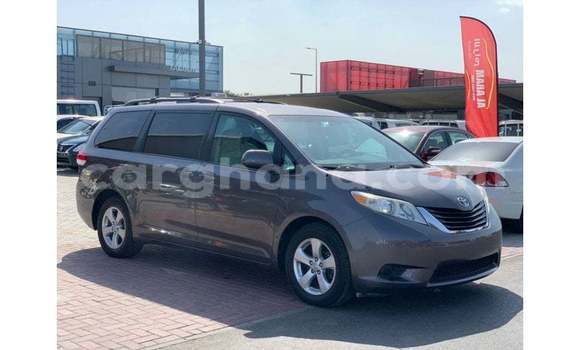 Buy Import Toyota Sienna Brown Car in Import - Dubai in Ashanti Buy Import Toyota Sienna Brown Car in Import - Dubai in Ashanti