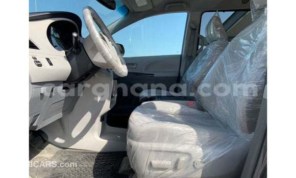 Buy Import Toyota Sienna Brown Car in Import - Dubai in Ashanti Buy Import Toyota Sienna Brown Car in Import - Dubai in Ashanti