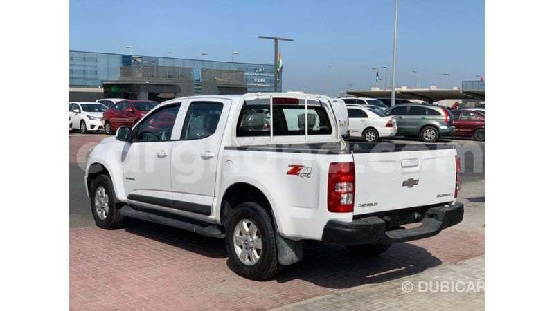 Big with watermark chevrolet colorado ashanti import dubai 51740