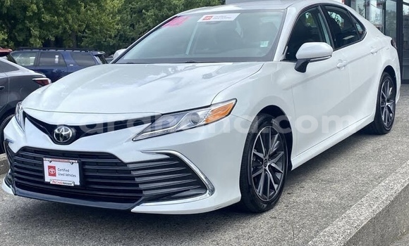 Buy Used Toyota Camry White Car in Accra in Greater Accra
