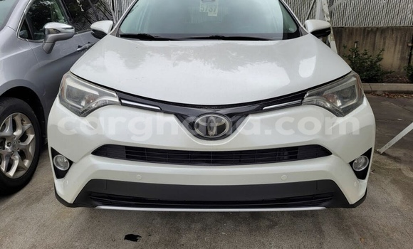 Buy Used Toyota RAV4 White Car in Accra in Greater Accra Buy Used Toyota RAV4 White Car in Accra in Greater Accra