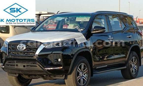 Ra Imported Toyota Fortuner Black Ọkọ̀ in Import - Dubai ni Ashanti
