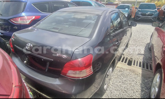 Ra Àlòkù Toyota Yaris Silver Ọkọ̀ in Accra ni Greater Accra Ra Àlòkù Toyota Yaris Silver Ọkọ̀ in Accra ni Greater Accra
