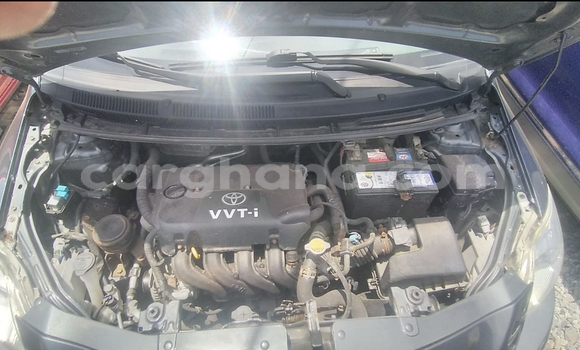 Ra Àlòkù Toyota Yaris Silver Ọkọ̀ in Accra ni Greater Accra Ra Àlòkù Toyota Yaris Silver Ọkọ̀ in Accra ni Greater Accra