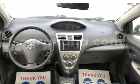 Ra Àlòkù Toyota Yaris Silver Ọkọ̀ in Accra ni Greater Accra Ra Àlòkù Toyota Yaris Silver Ọkọ̀ in Accra ni Greater Accra
