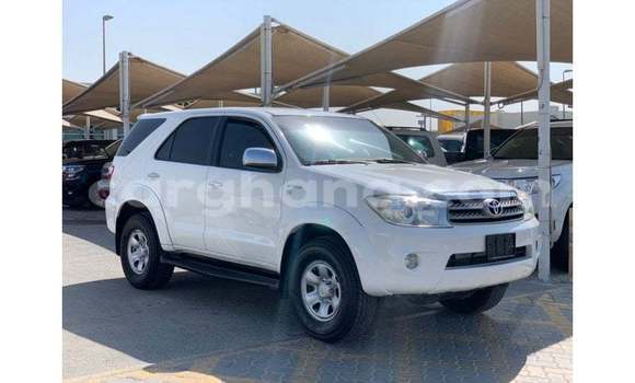 Ra Imported Toyota Fortuner funfun Ọkọ̀ in Import - Dubai ni Ashanti Ra Imported Toyota Fortuner funfun Ọkọ̀ in Import - Dubai ni Ashanti