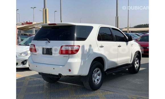 Ra Imported Toyota Fortuner funfun Ọkọ̀ in Import - Dubai ni Ashanti Ra Imported Toyota Fortuner funfun Ọkọ̀ in Import - Dubai ni Ashanti